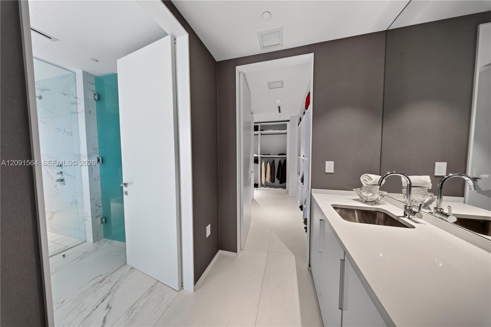 1000 NE Biscayne Boulevard 2202, Miami, FL 33132 photo 27