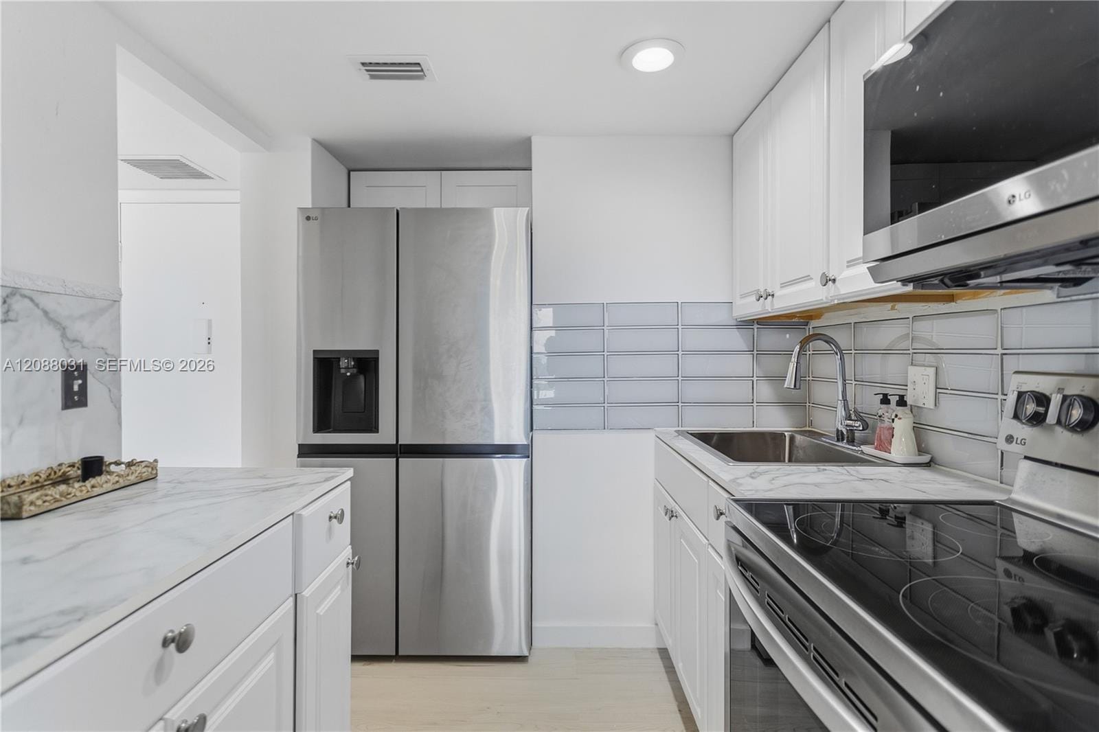2841 NE 163rd Street 607, North Miami Beach, FL 33160 photo 13