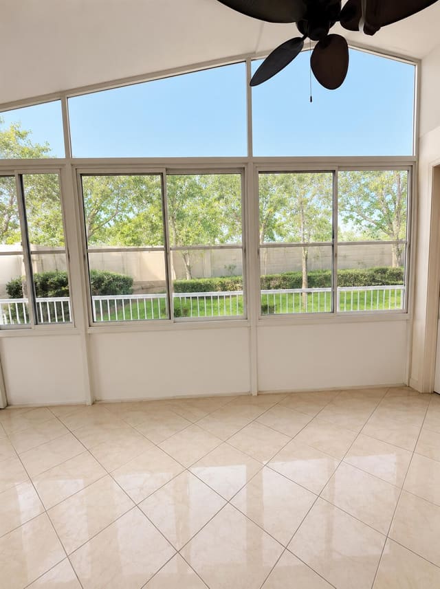 611 NW WHITFIELD Way, Port St. Lucie, FL 34986