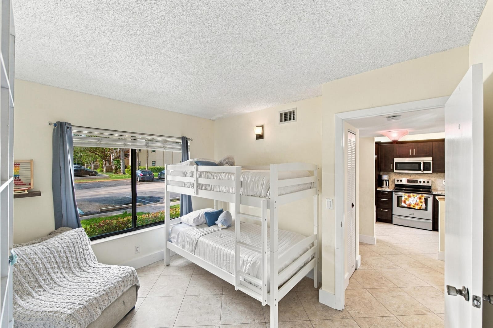 6585 Somerset Drive 102, Boca Raton, FL 33433 photo 15