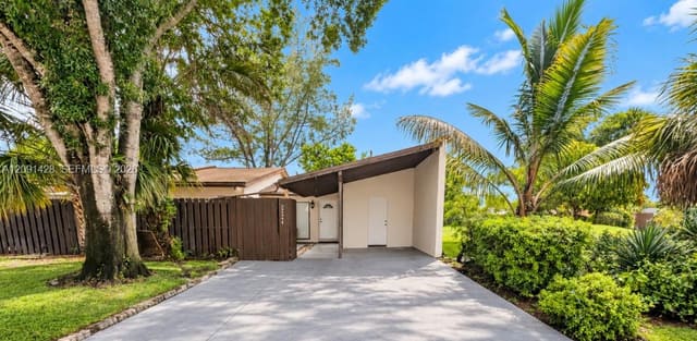22344 Palomita Drive 22344, Boca Raton, FL 33428