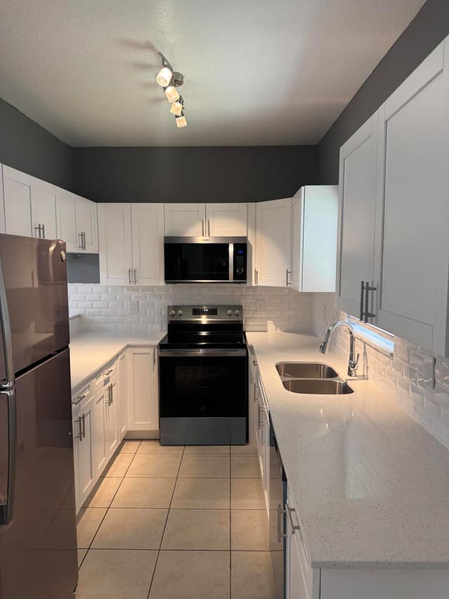 1117 Colonial Palms Way, West Palm Beach, FL 33406