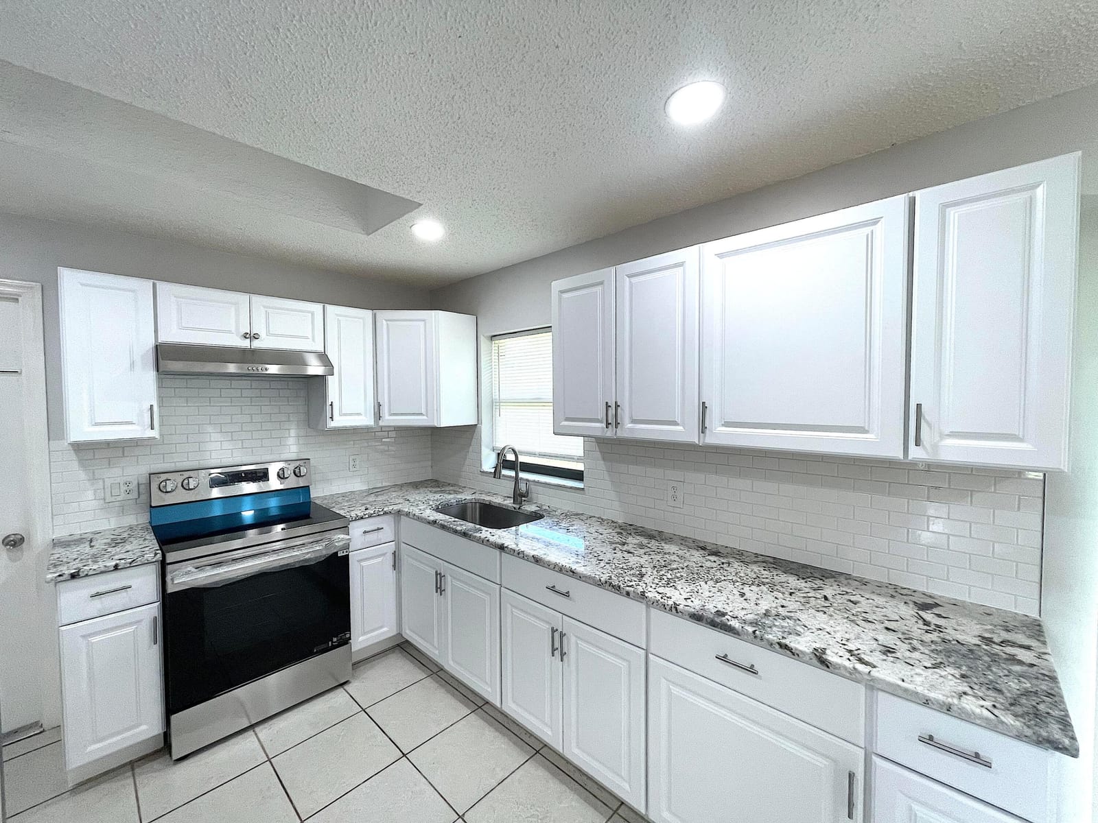 7204 GEORGES Road — photo 9