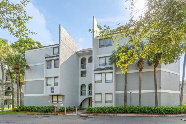 1880 N Congress Avenue 104, Presidential Golfview, West Palm Beach, FL