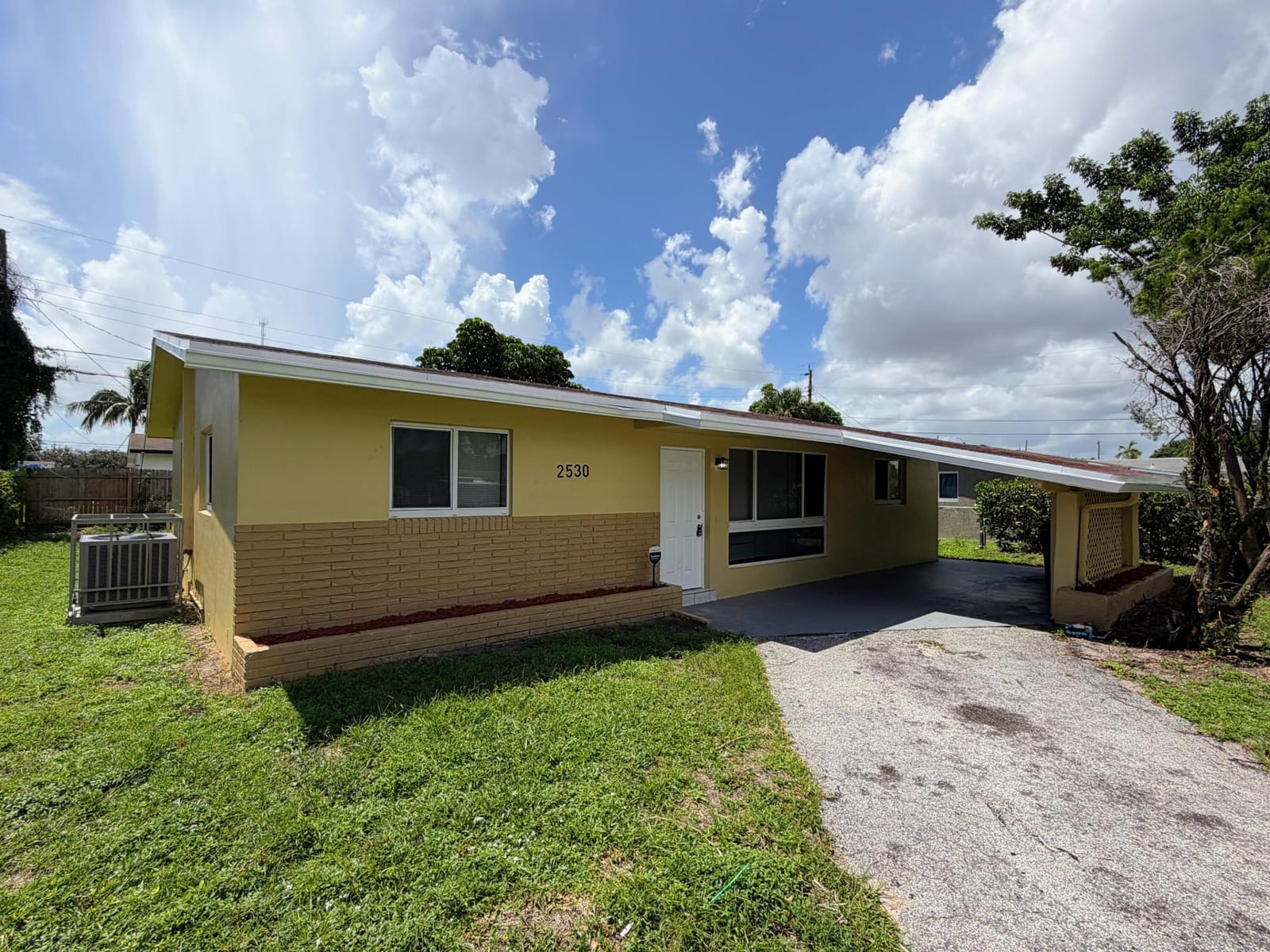 2530 NW 26th Court, Oakland Park, FL 33311 photo 2