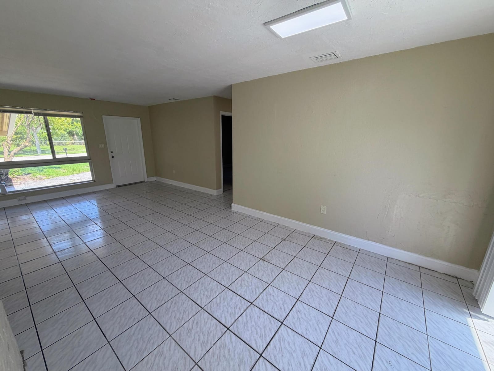 2530 NW 26th Court, Oakland Park, FL 33311 photo 12
