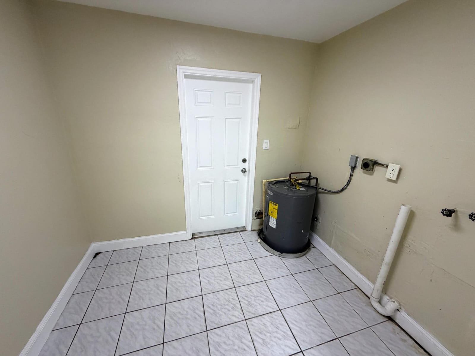 2530 NW 26th Court, Oakland Park, FL 33311 photo 16