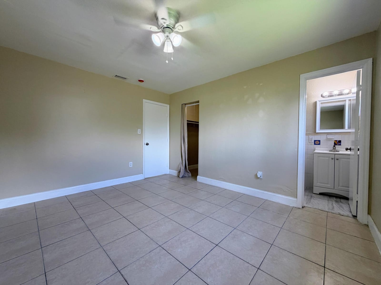 2530 NW 26th Court, Oakland Park, FL 33311 photo 19
