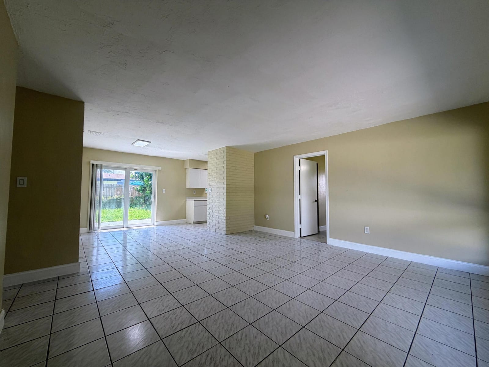 2530 NW 26th Court, Oakland Park, FL 33311 photo 9