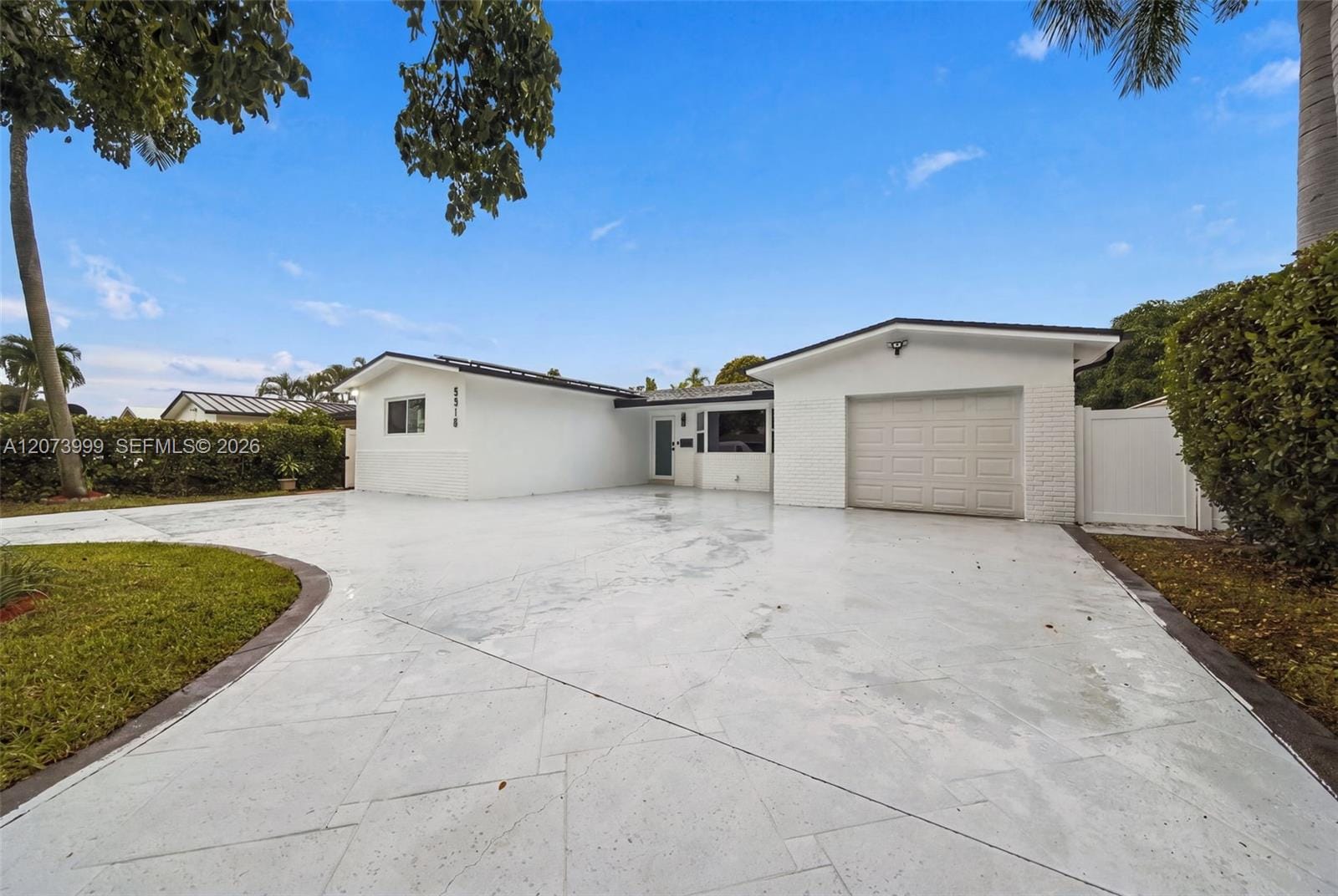 5518 Mckinley Street, Hollywood, FL 33021 photo 2