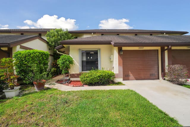 20847 BOCA RIDGE Drive N, Boca Raton, FL 33428