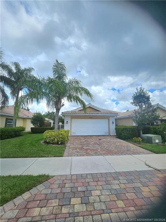 11208 SW Pembroke Drive, Port St. Lucie, FL 34987