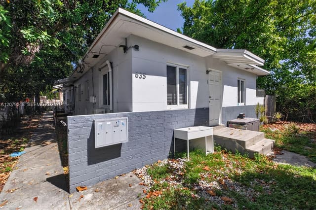 635 SW 16th Avenue 2, Miami, FL 33135