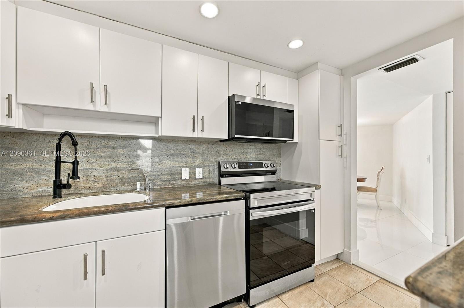 3475 N Country Club Drive 502, Aventura, FL 33180 photo 11