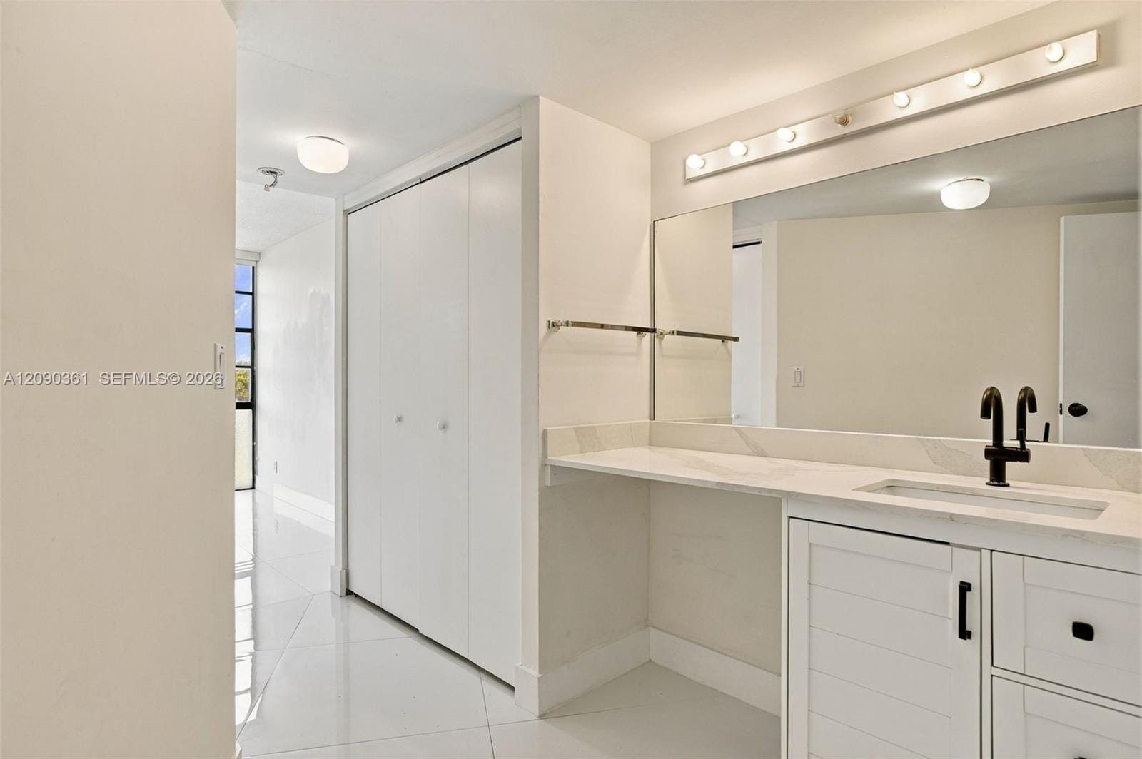 3475 N Country Club Drive 502, Aventura, FL 33180 photo 12