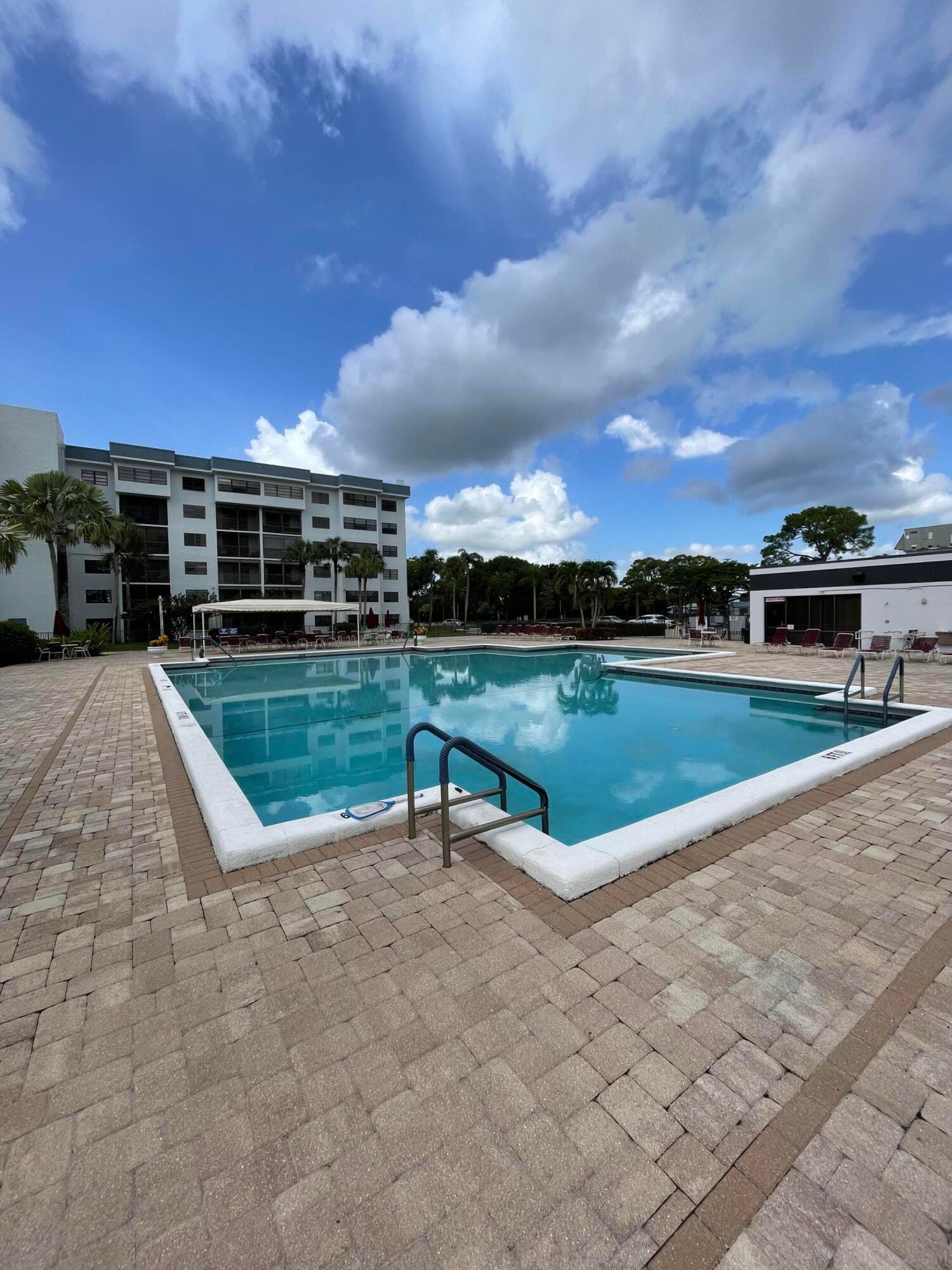 4575 Lucerne Lakes Boulevard W 105, Lake Worth, FL 33467 photo 4