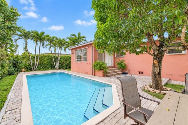 7970 SW 17th Street, Miracle Manor 4th Addn, Miami, FL
