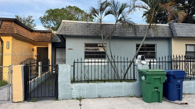 3896 NW 207th St Road, Miami Gardens, FL 33055