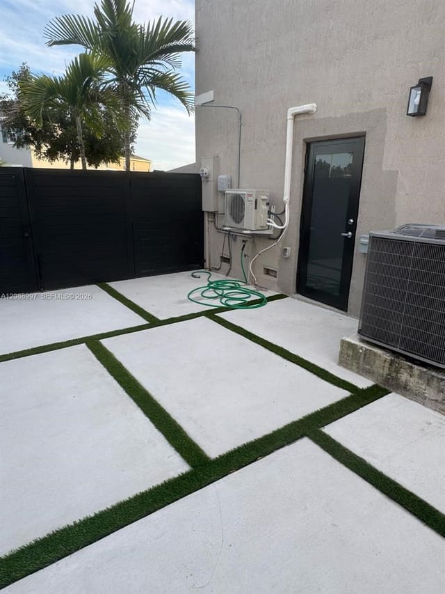 27132 SW 132 Court 1, Homestead, FL 33032