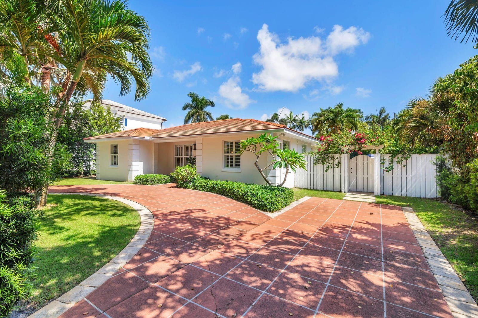 145 Seville Road, West Palm Beach, FL 33405 photo 2