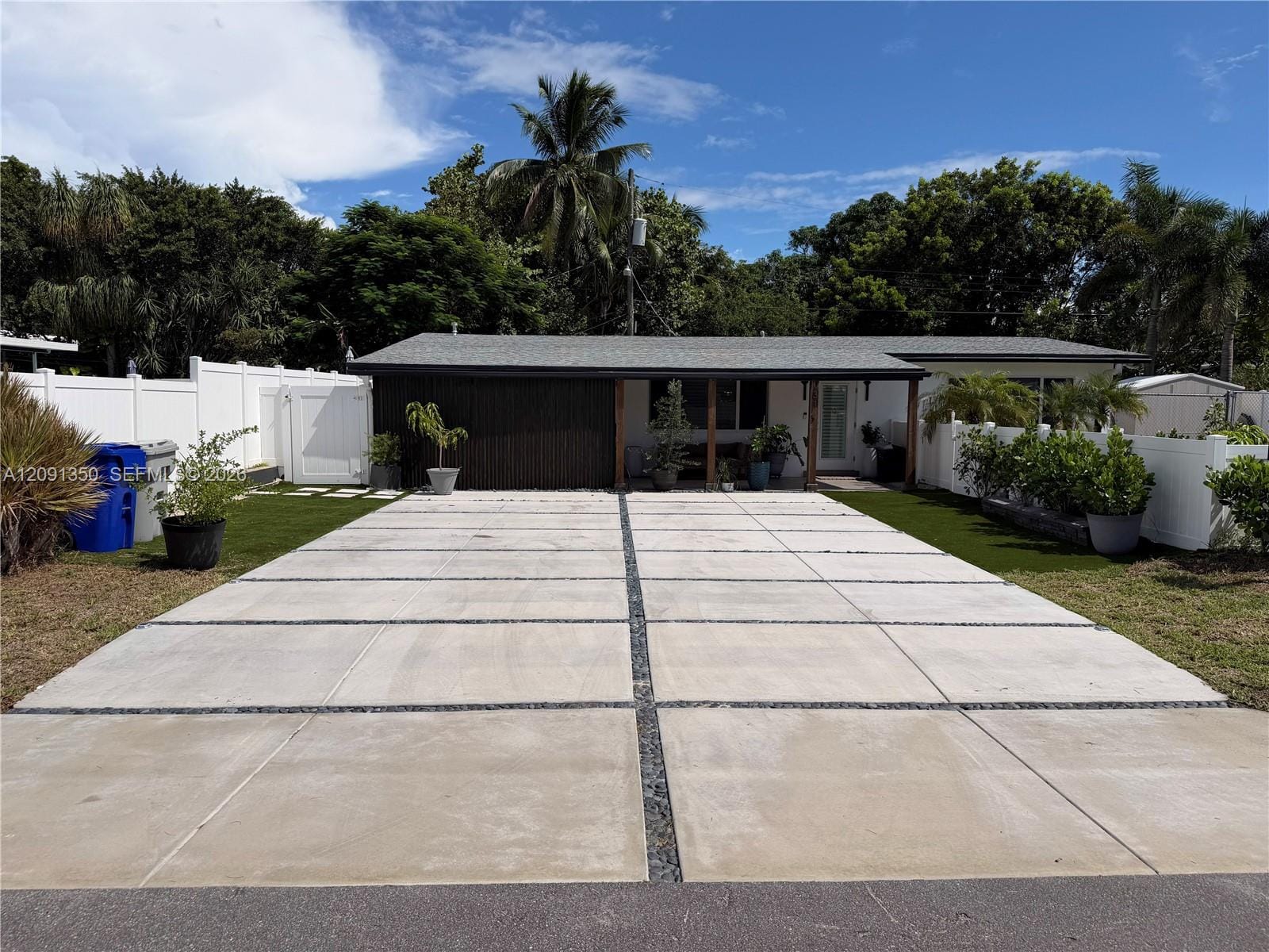 310 NE 12th Avenue, Pompano Beach, FL 33060 photo 2