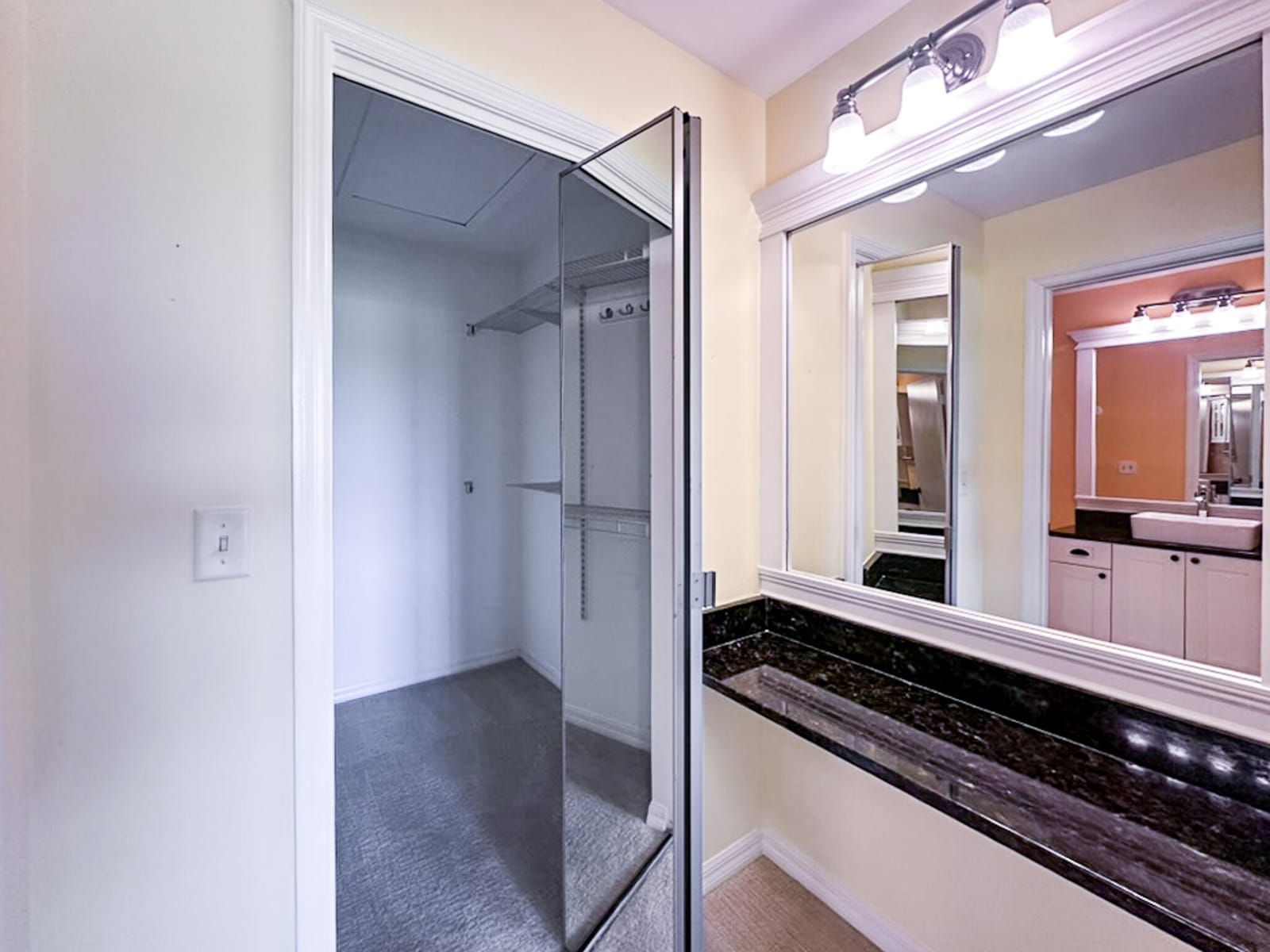 6303 SE WILLIAMSBURG Drive 201 — photo 12