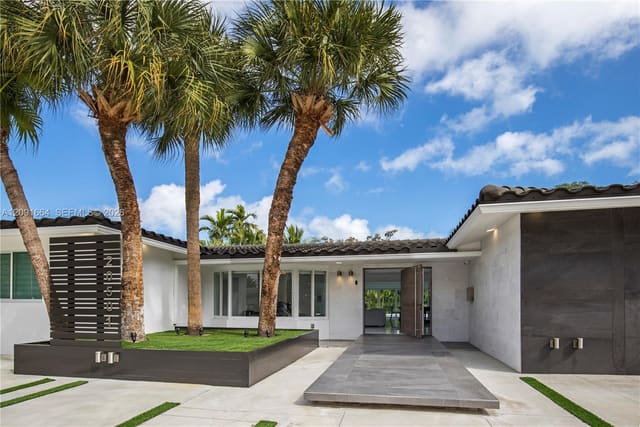 20501 NE 22nd Place, Highland Oak Gardens Sec, Miami, FL