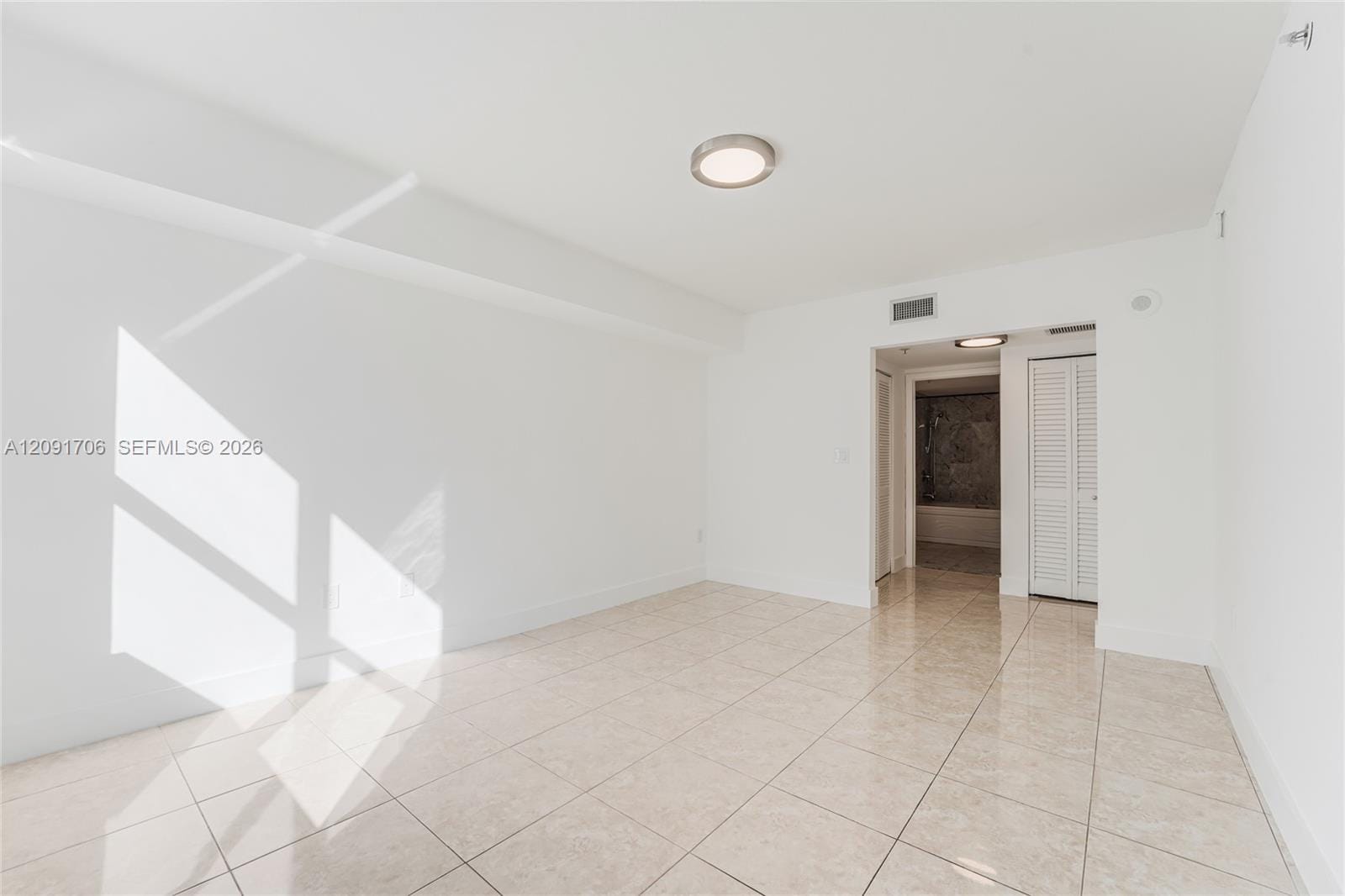 31 SE 5th Street 409 — photo 12