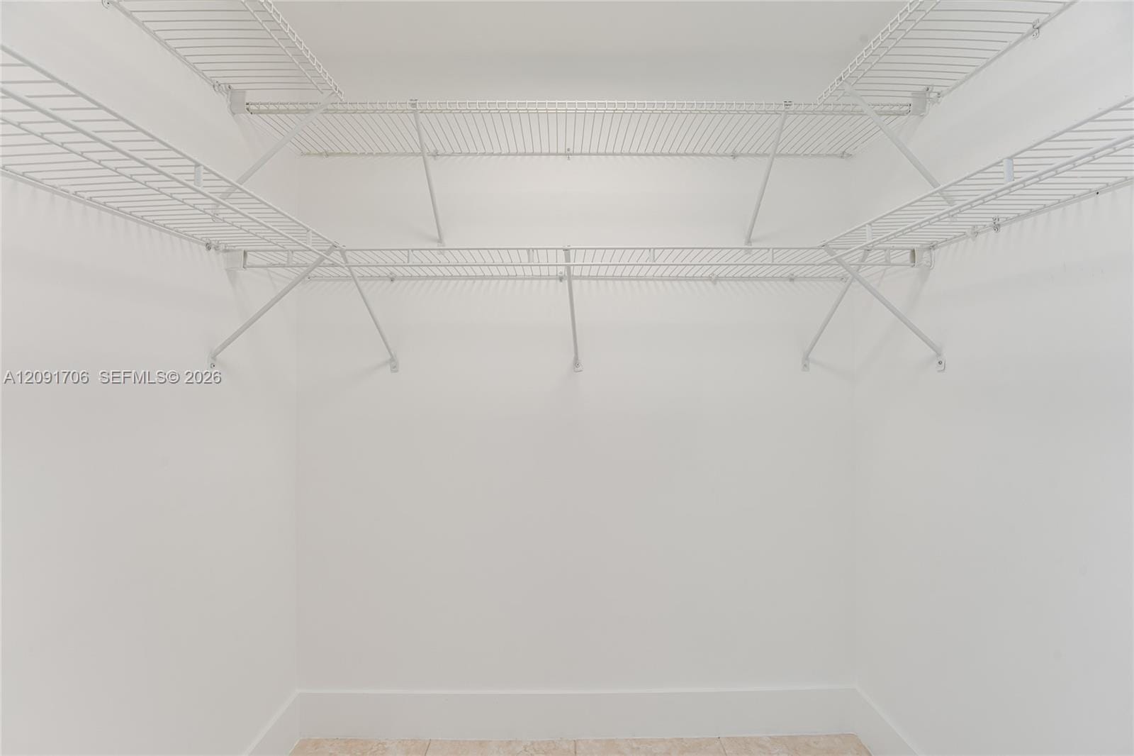 31 SE 5th Street 409, Miami, FL 33131 photo 17