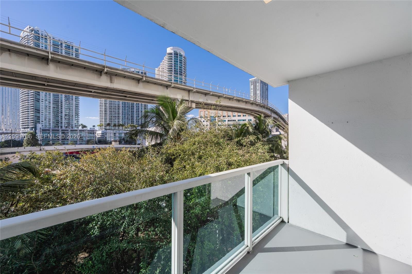 31 SE 5th Street 409, Miami, FL 33131 photo 20
