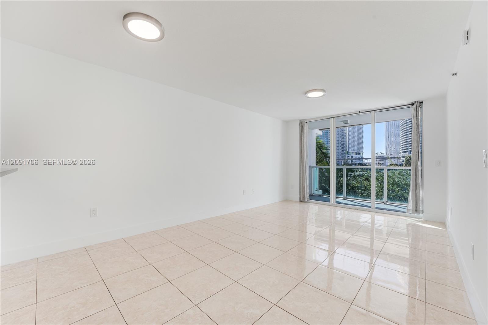 31 SE 5th Street 409 — photo 5