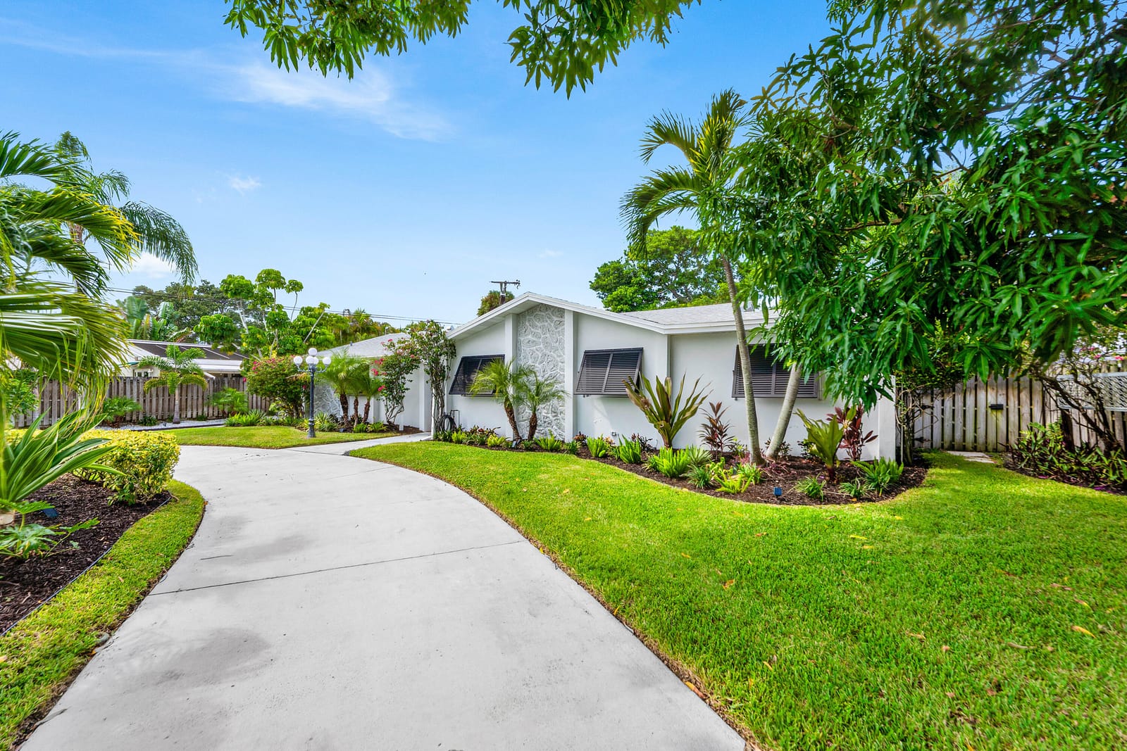 317 DALY Road, Tequesta, FL 33469