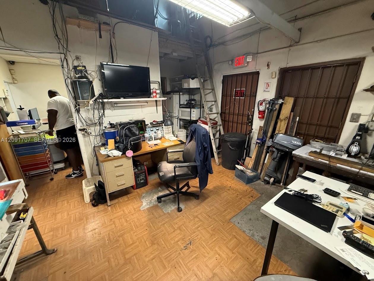 Pawn Shop — photo 12