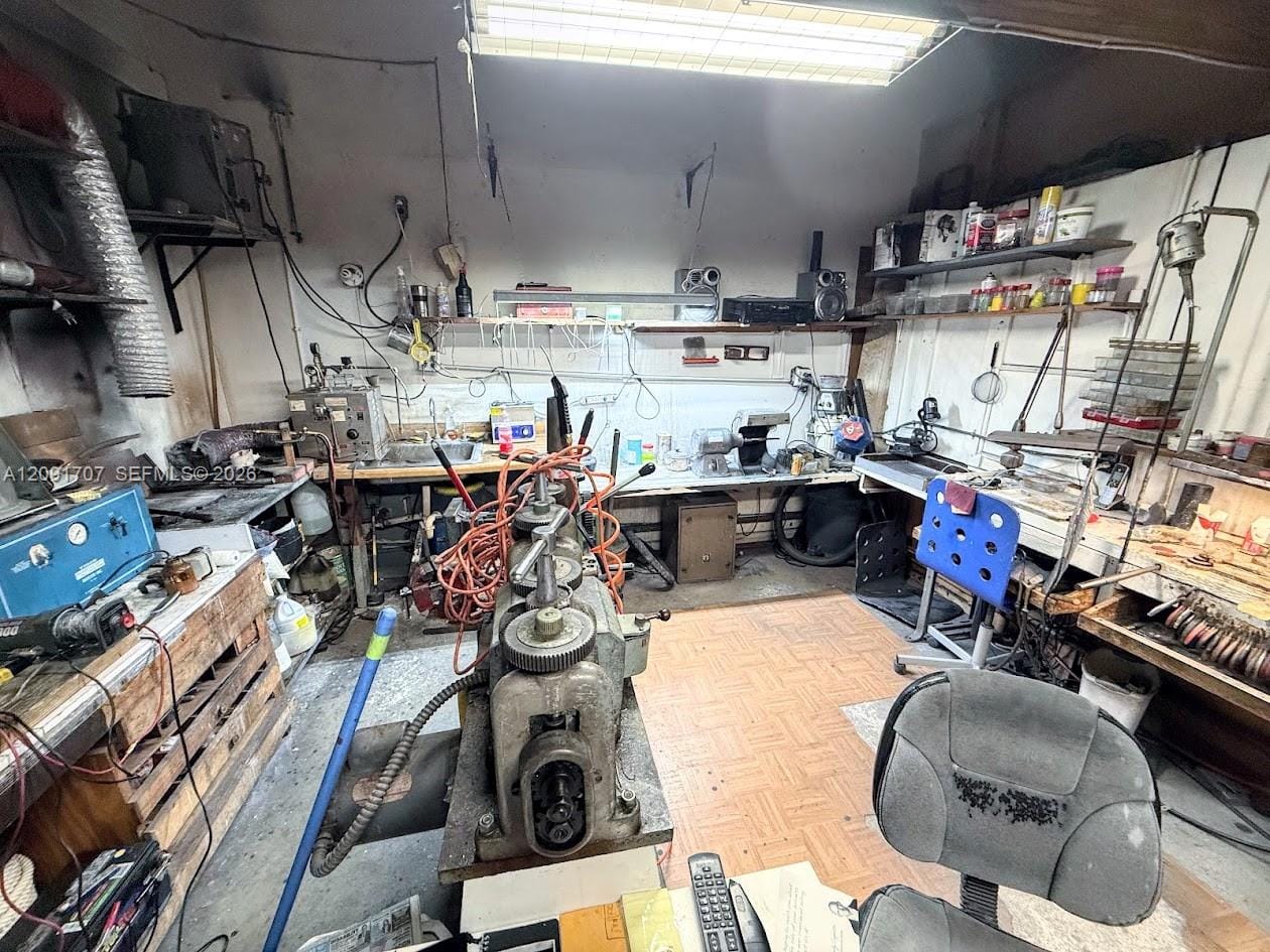 Pawn Shop — photo 9