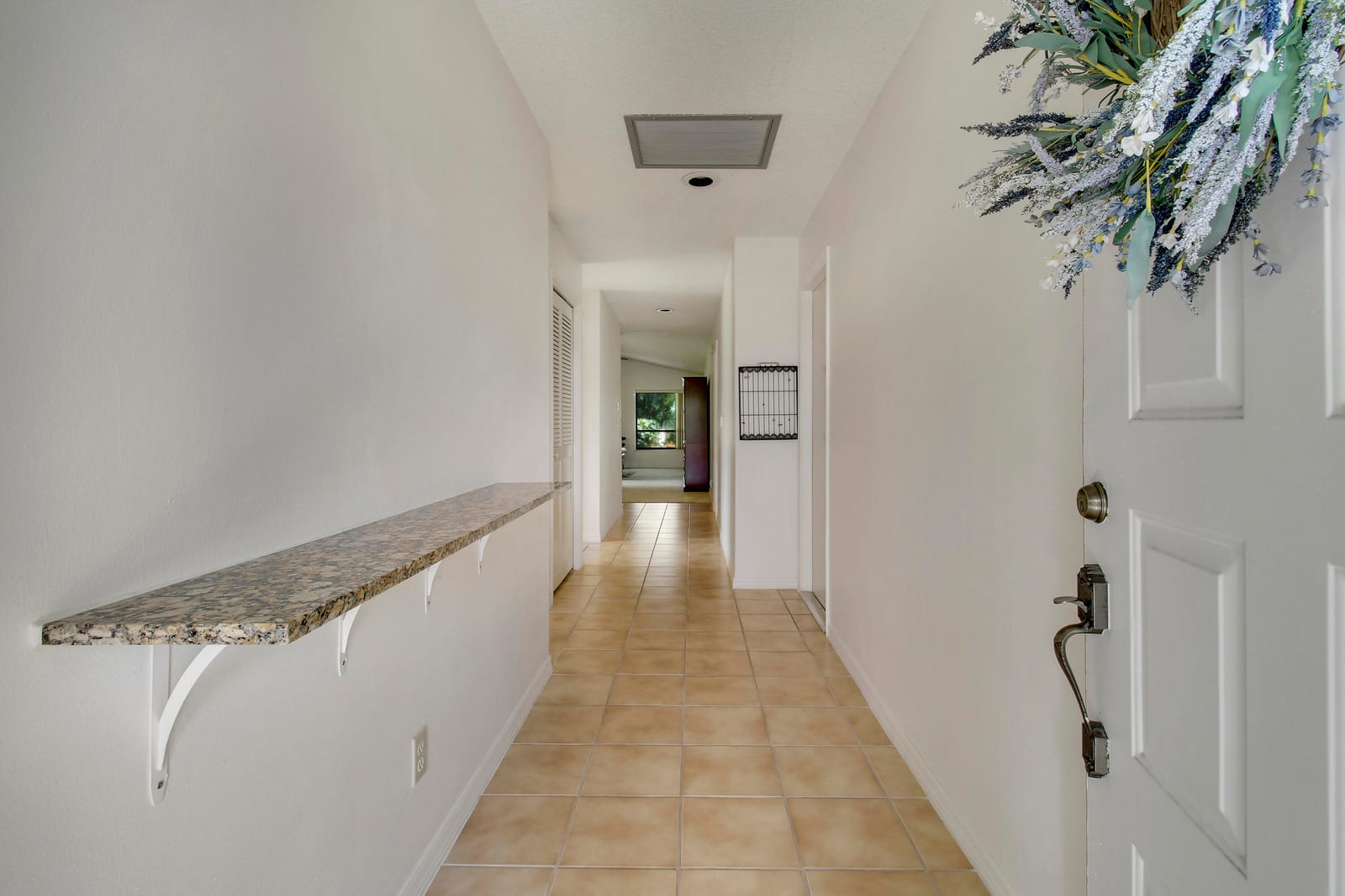 6807 SE Yorktown Drive — photo 2