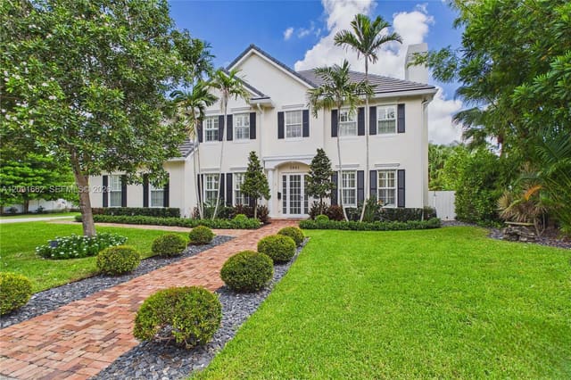 2801 NE 21st Court, Fort Lauderdale, FL 33305