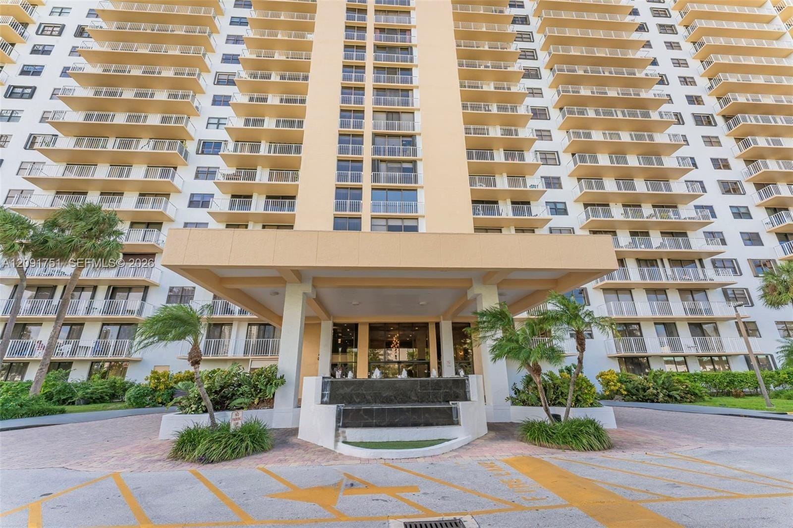 290 174th Street 611, Sunny Isles Beach, FL 33160 photo 3