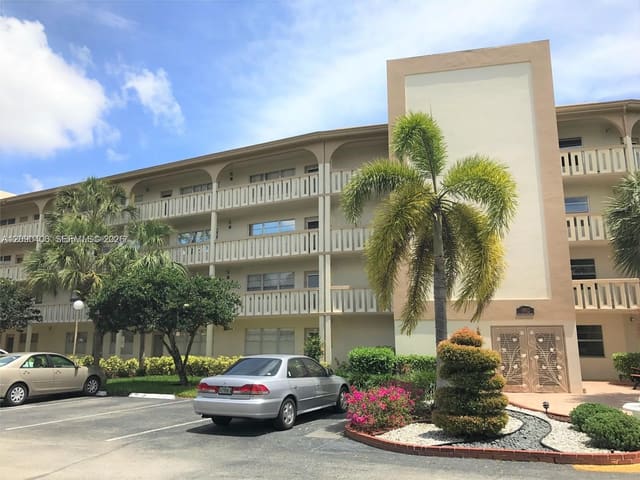 1902 Bermuda Circle D4, Bermuda Village B, Coconut Creek, FL