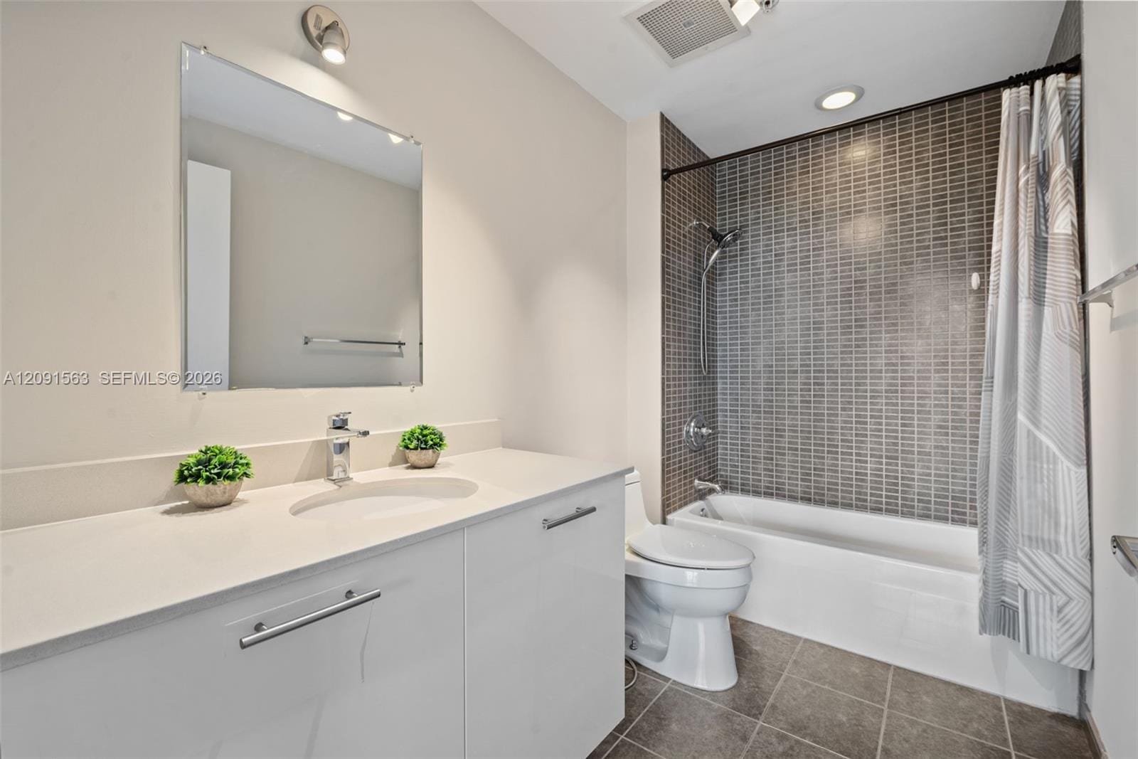 3470 E Coast Avenue H0302, Miami, FL 33137 photo 18