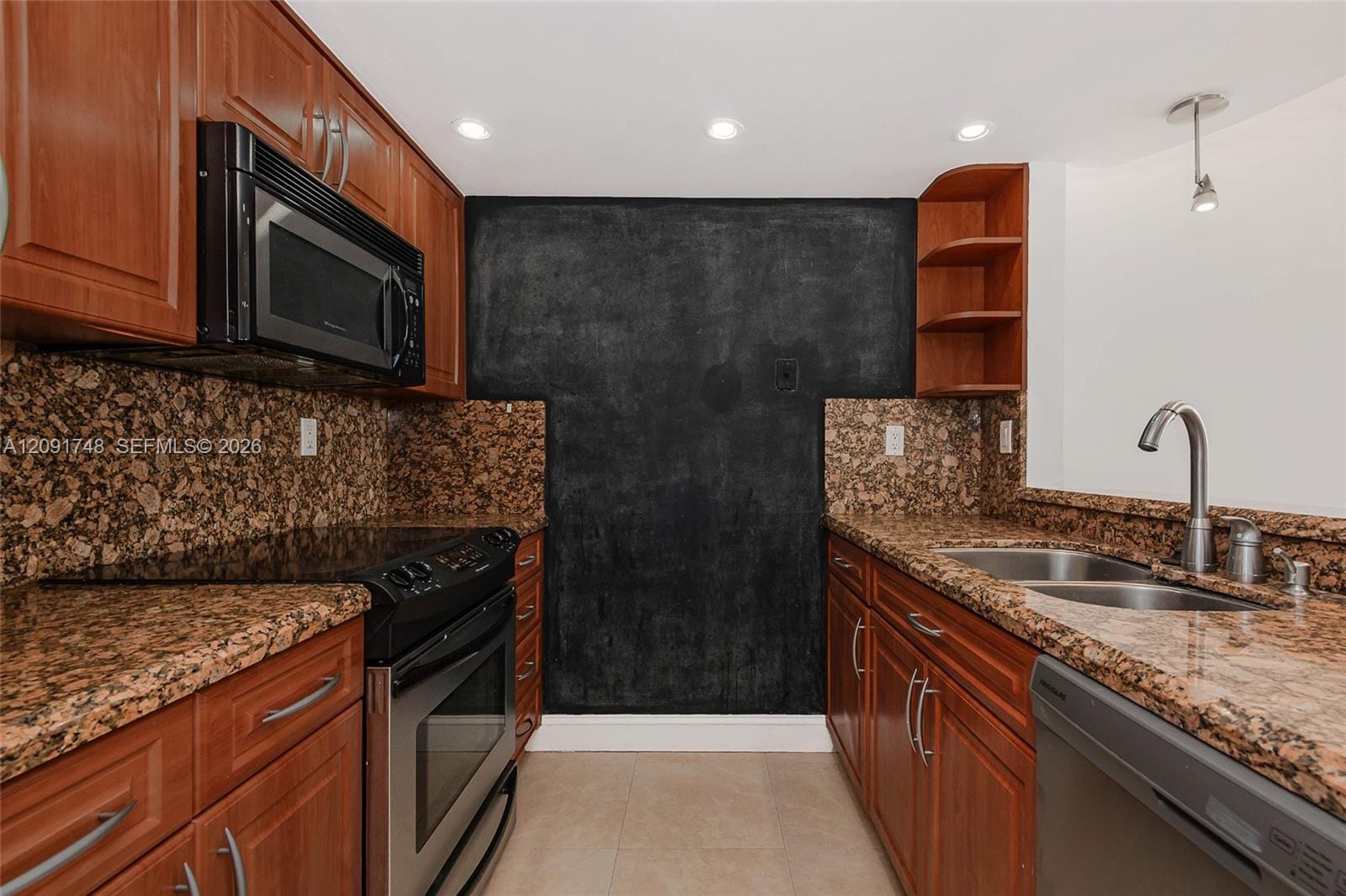 4520 SW 68th Ct Circle 25-5 — photo 5