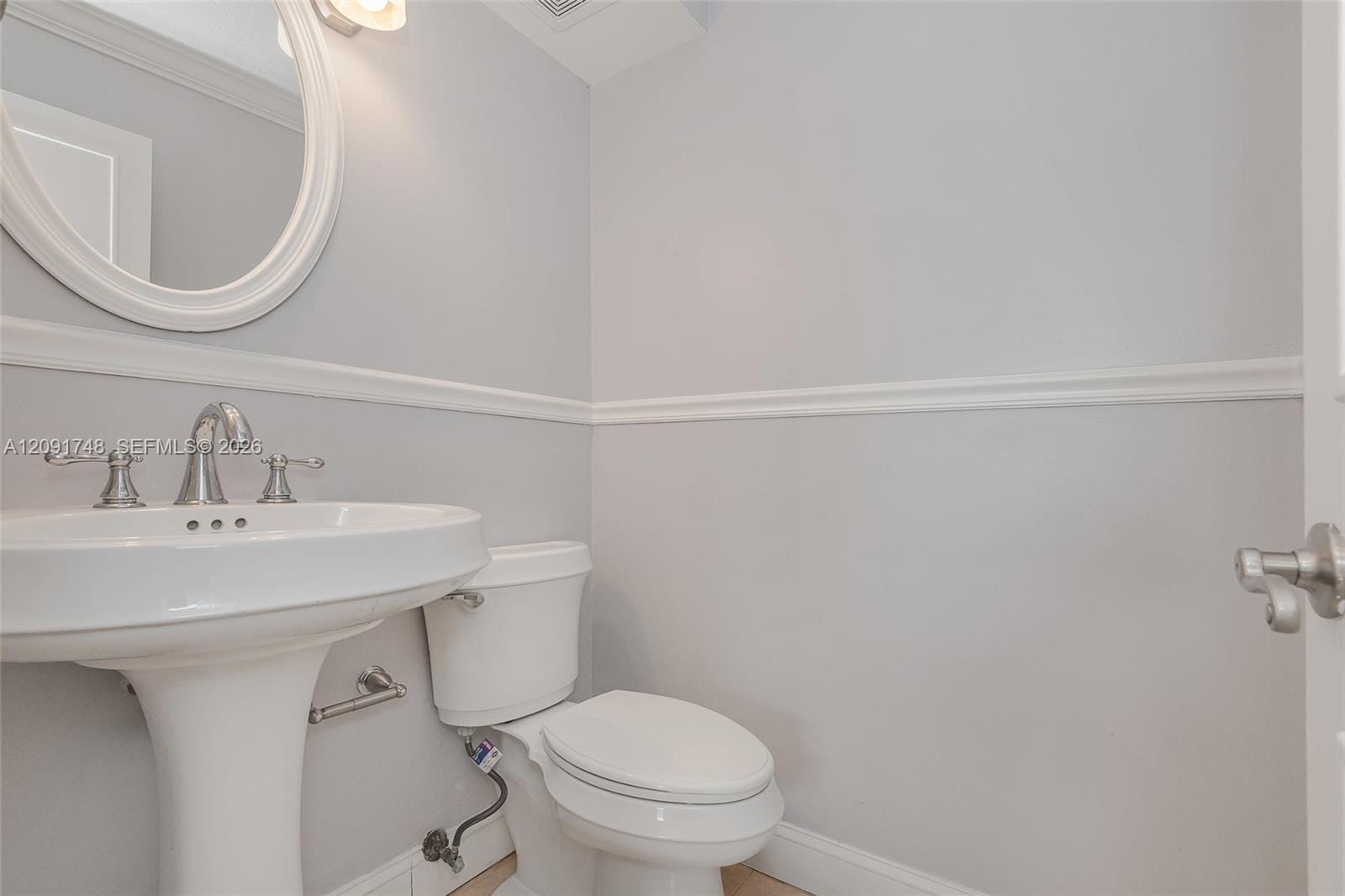 4520 SW 68th Ct Circle 25-5 — photo 8