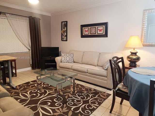1560 Mckinley Street 116W, Hollywood, FL 33020