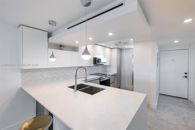 2903 N Miami Beach Boulevard 1003, North Miami Beach, FL 33160