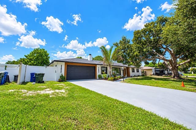 4959 HABANA Drive, Sarasota, FL 34235