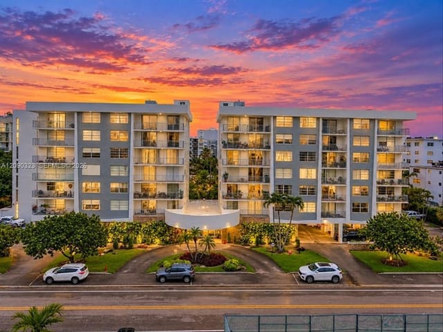 1050 93rd Street 3G, Bay Harbor Islands, FL 33154