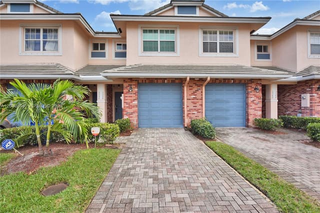 3356 NW 29th Court, Lauderdale Lakes, FL 33311