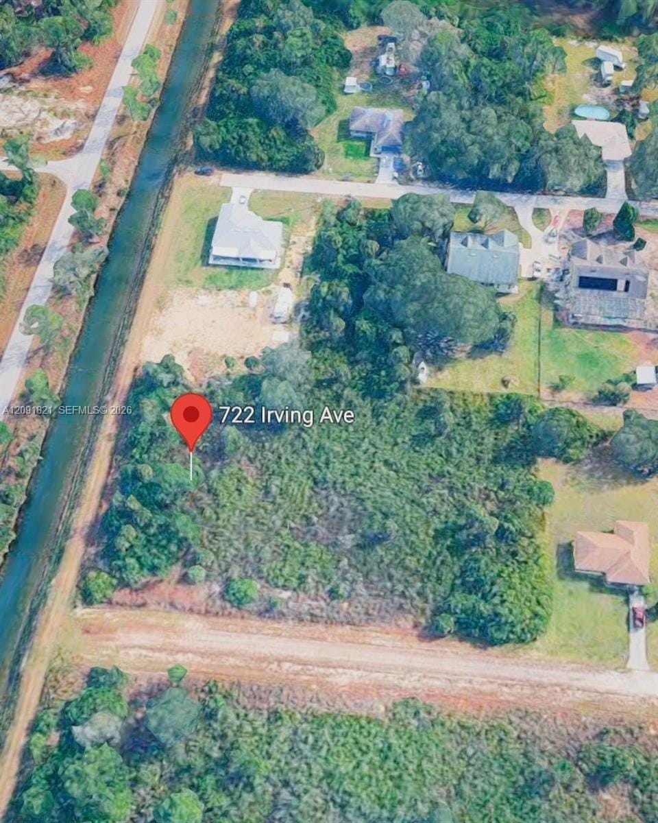 722 Irving Avenue — photo 3