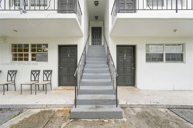 219 NW 10th Avenue APT 3, Miami, FL 33128