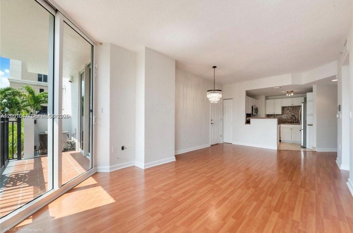 357 Almeria Avenue 606 — photo 3