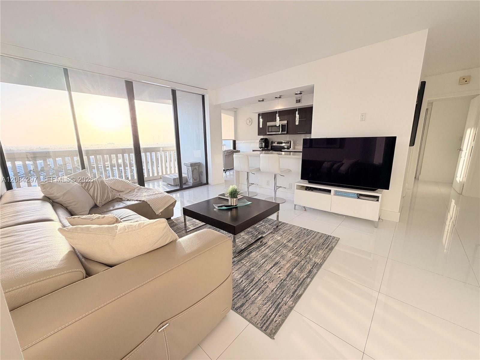 1000 W Island Boulevard 1911, Aventura, FL 33160 photo 25